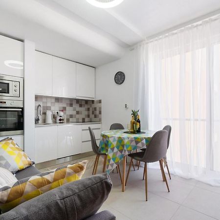 Amarillo Soleado Appartement Torrevieja Buitenkant foto