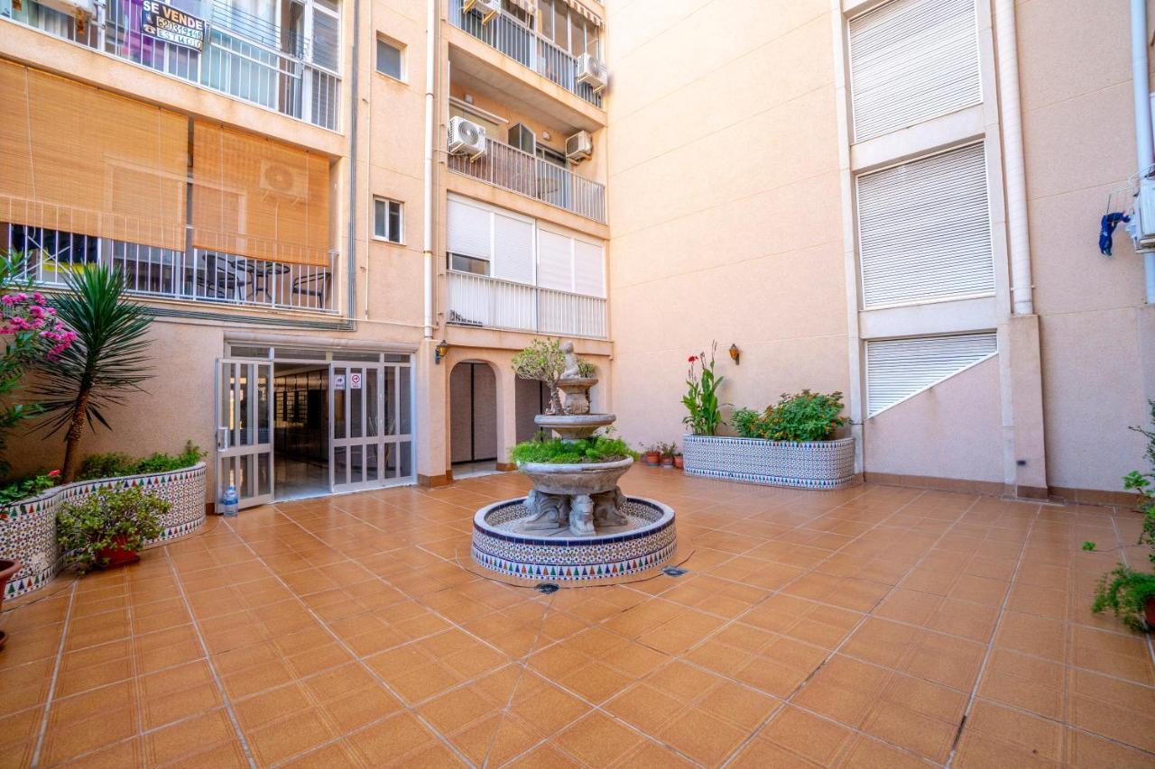 Amarillo Soleado Appartement Torrevieja Buitenkant foto