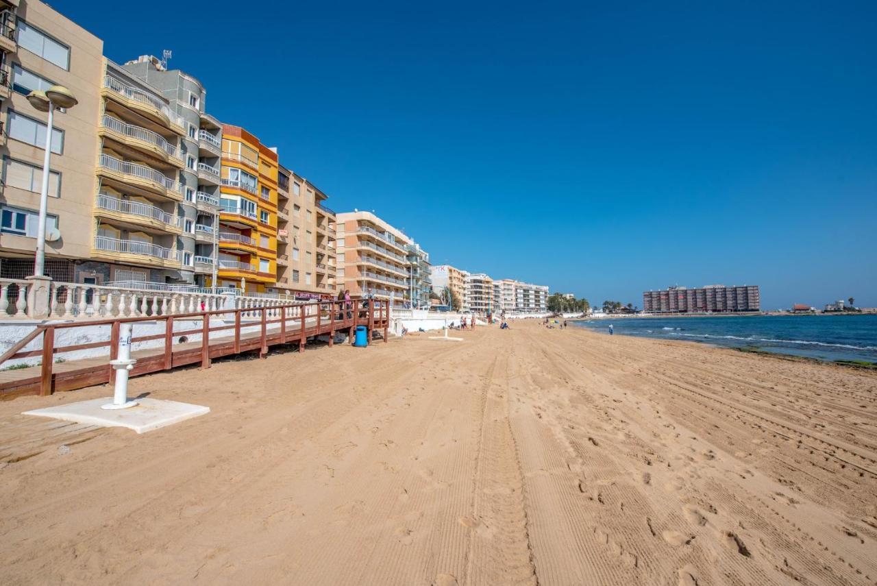 Amarillo Soleado Appartement Torrevieja Buitenkant foto